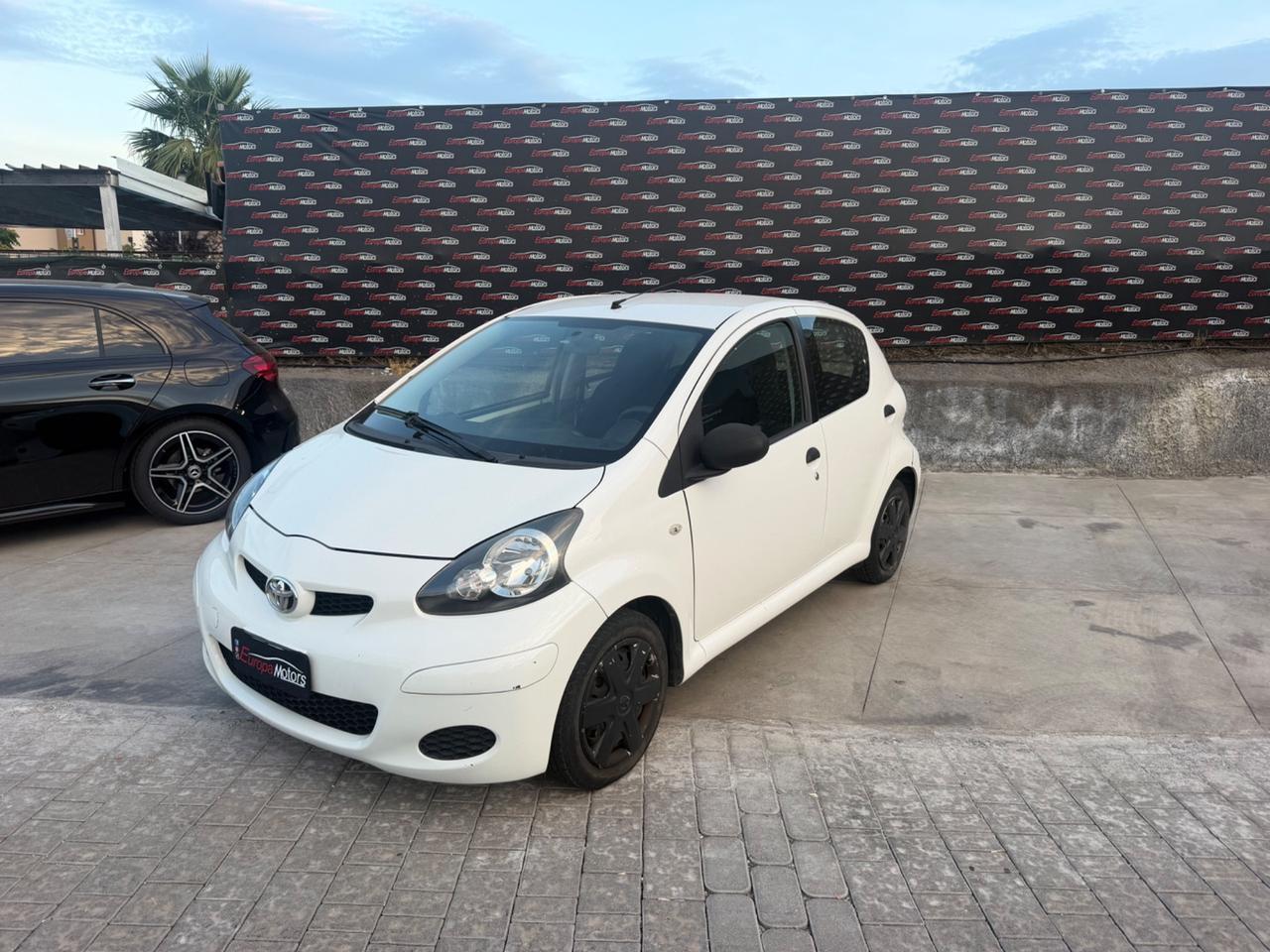 Toyota Aygo 1.0 12V VVT-i 5 porte Deep Ocean Connect