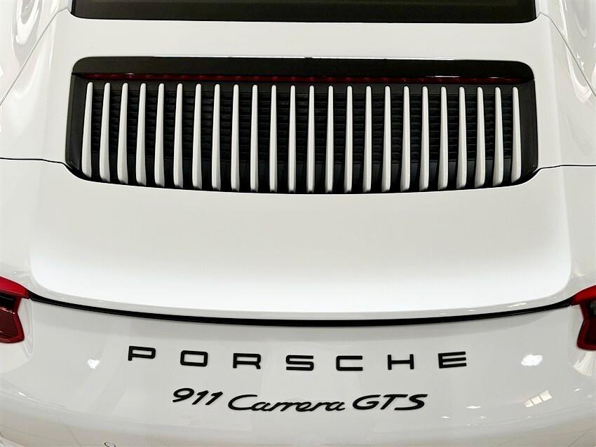 Porsche 911 3.0 Carrera GTS Coupé