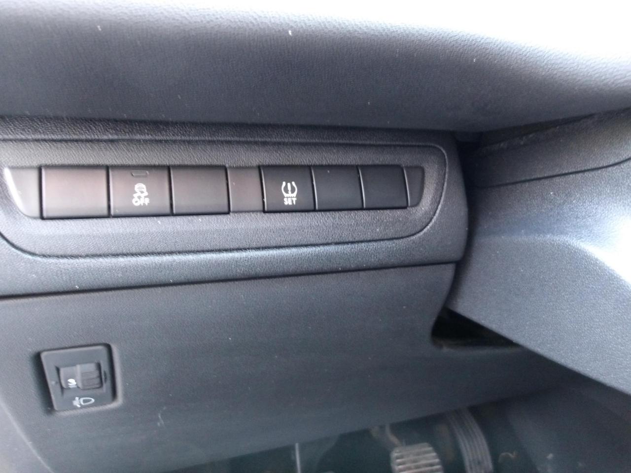 Peugeot 208 5 Porte 208 5p 1.4 hdi 8v Active