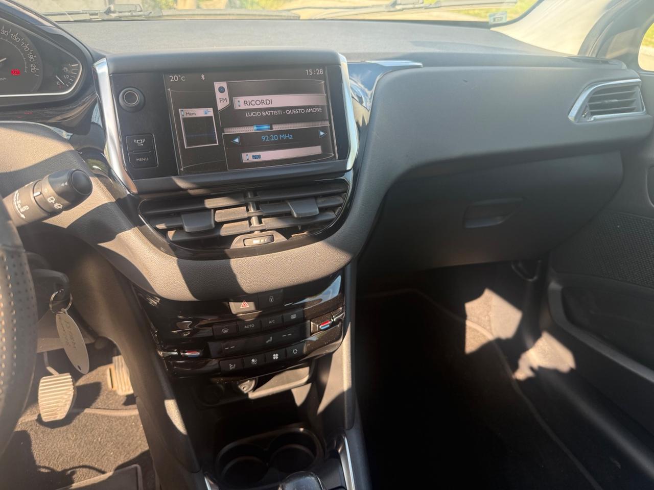 Peugeot 208 1.4 HDi 68 CV 3 porte Allure