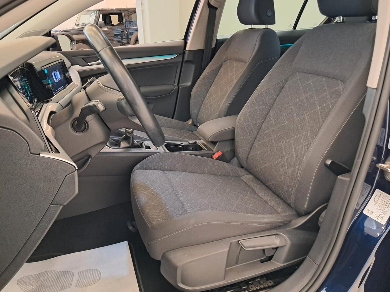 Volkswagen Golf, VIII 2021 1.0 tsi evo Life 110cv *IVA ESPOSTA*