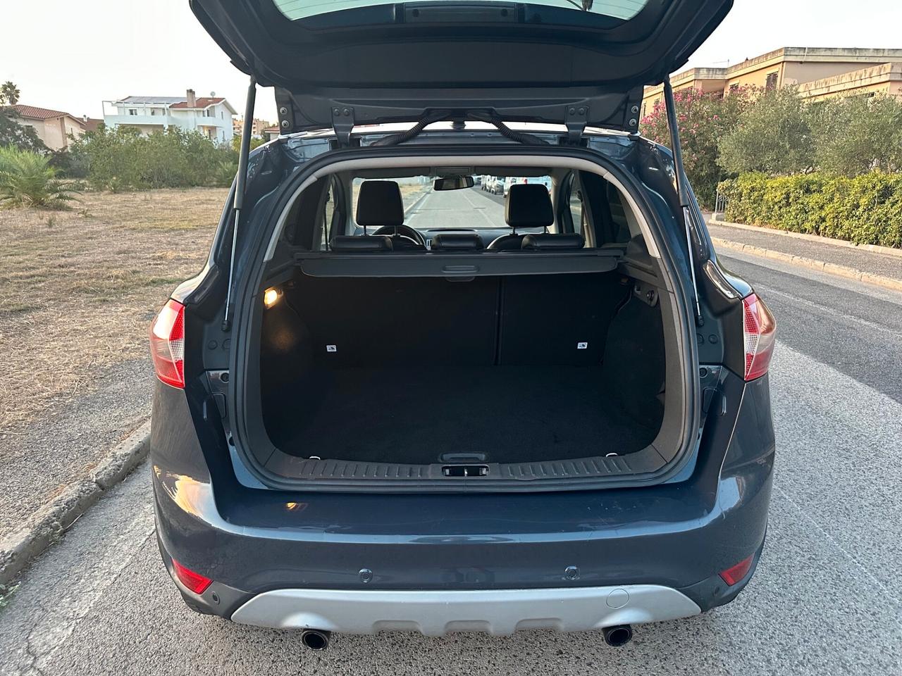 Ford Kuga 2.0 TDCi 163 CV 4WD Titanium