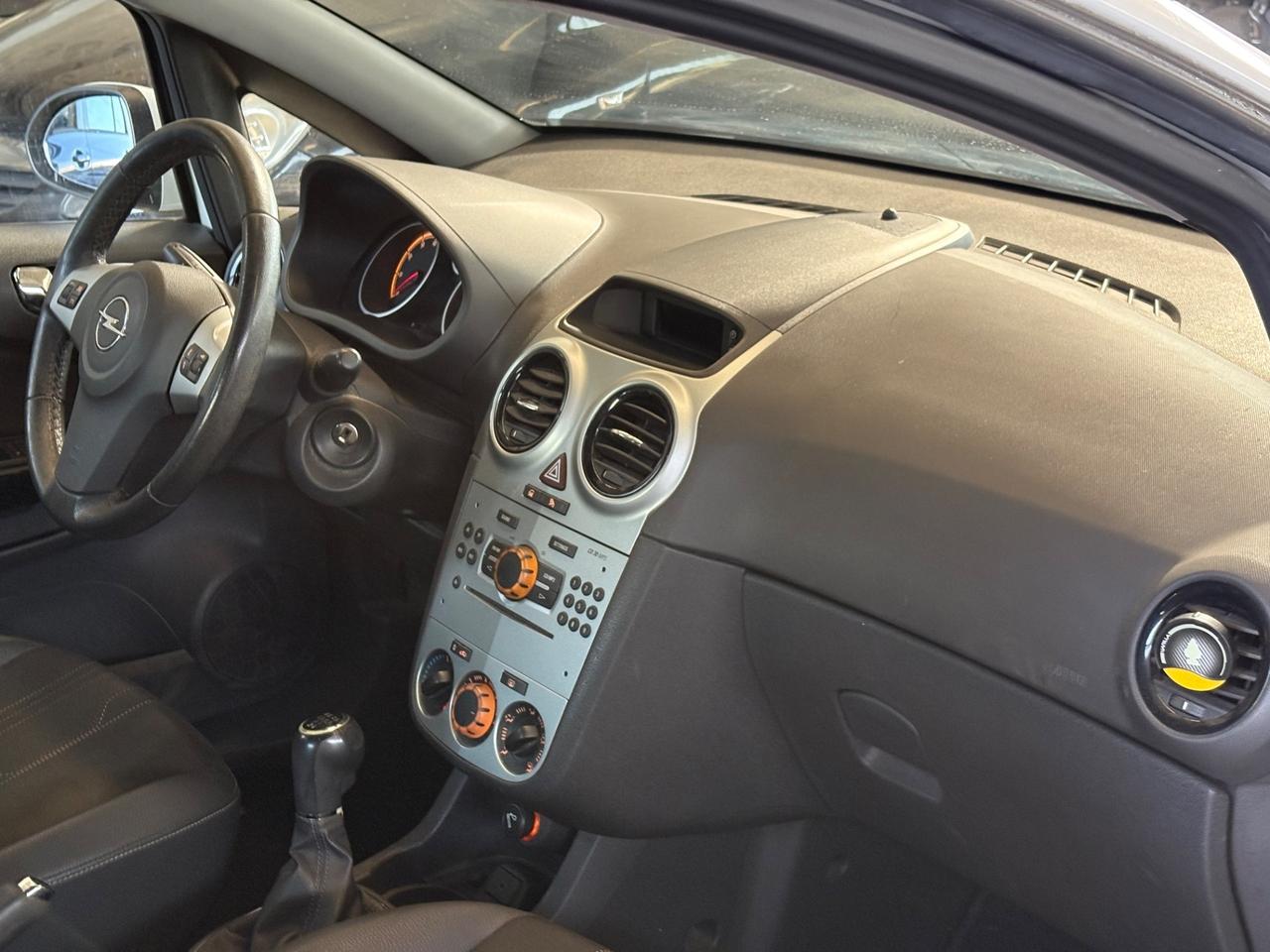 Opel Corsa 1.2 5 porte Sport