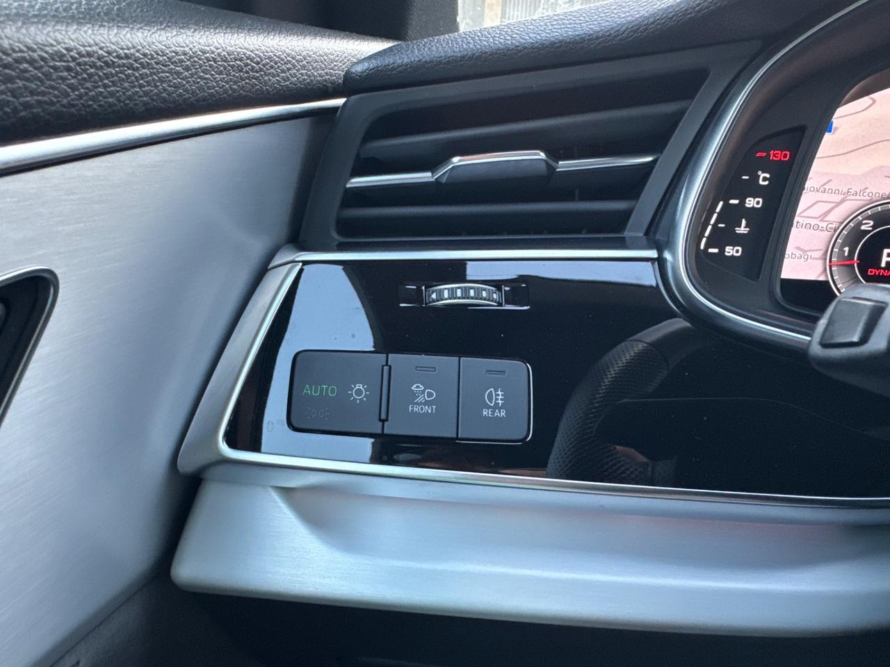Audi Q8 45 TDI quattro S-Line Sport Tetto