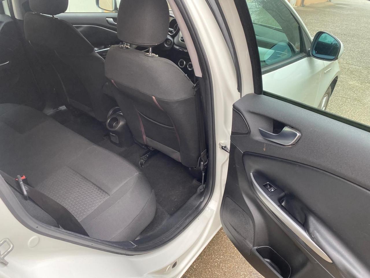 ALFA ROMEO GIULIETTA 1.6 JTDm-2 MOLTO BELLA GUARDA