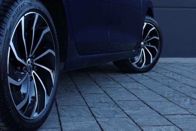 VOLKSWAGEN Golf 1.0 eTSI EVO DSG Life