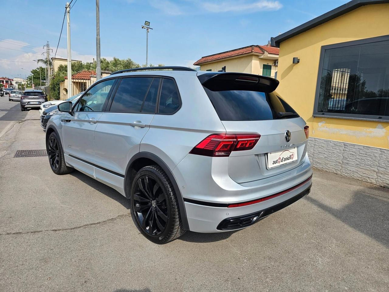 Volkswagen Tiguan 2.0 TDI 150 CV SCR DSG R-Line