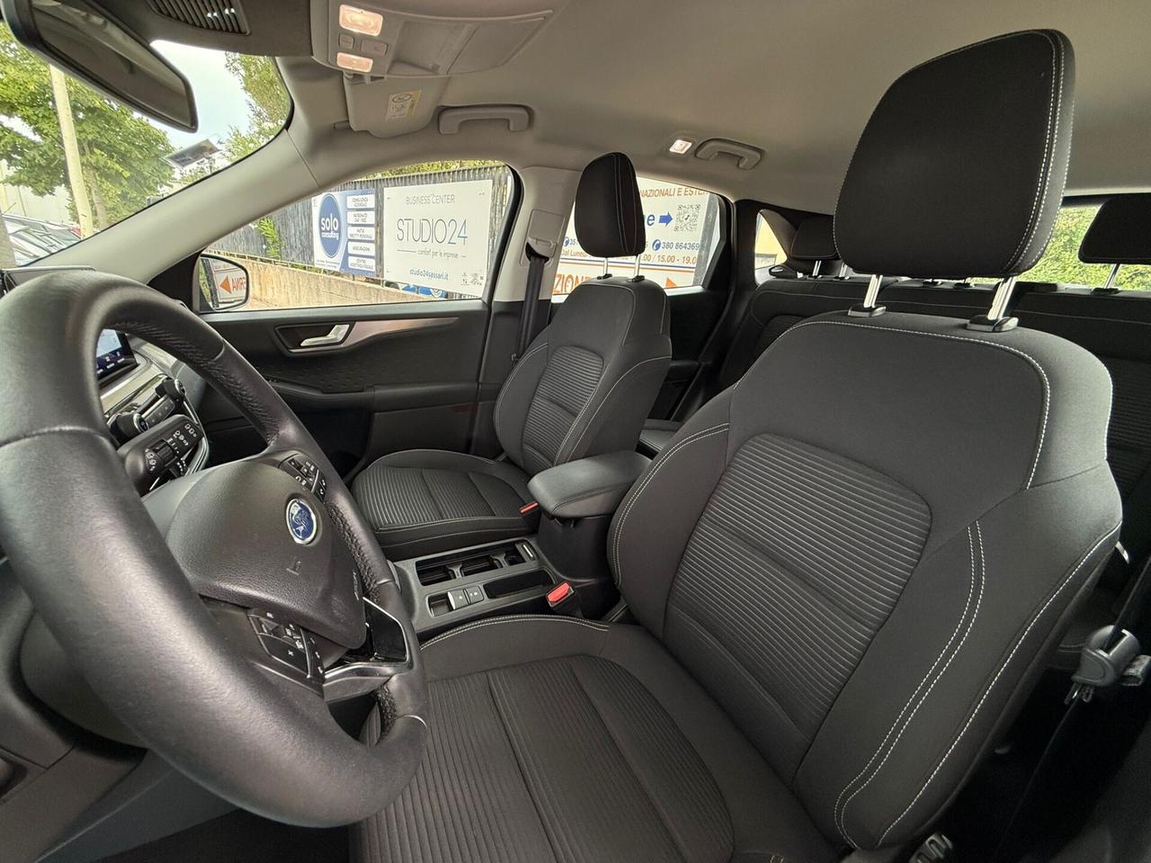 Ford Kuga 1.5 KM. 49.000! NEW MODEL