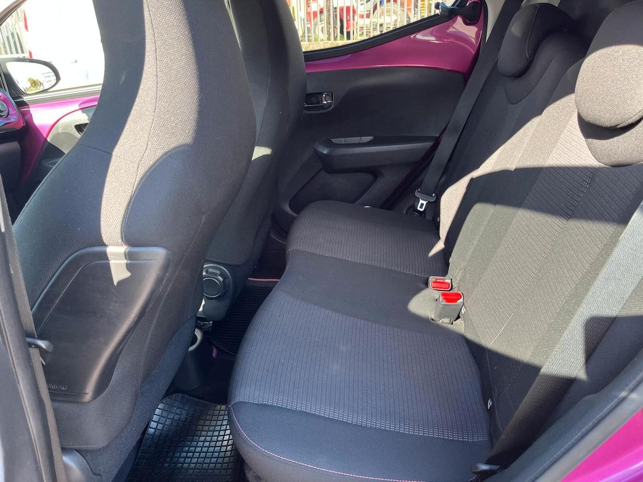 Toyota Aygo 1.0 VVT-i 72 CV 5 porte x-cool MMT