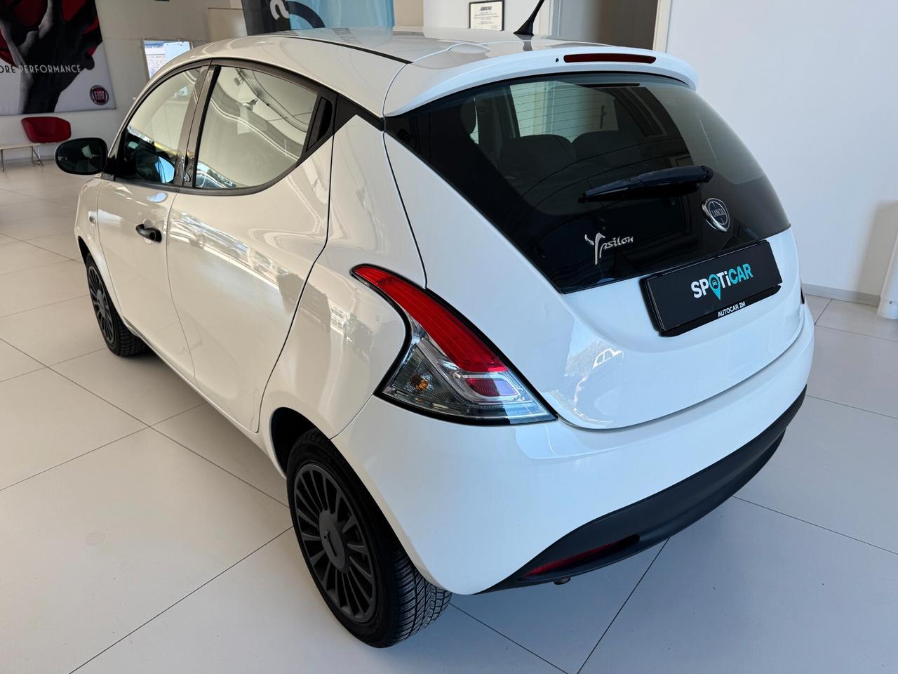 Lancia Ypsilon 1.2 69 CV 5 porte GPL Ecochic Elefantino Blu