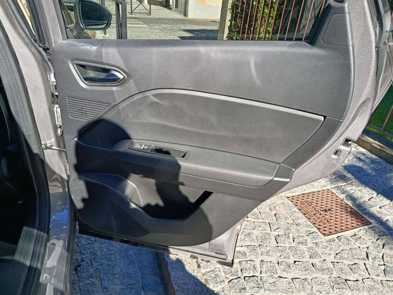 Renault Captur Techno Fast Track TCe 100 #7452