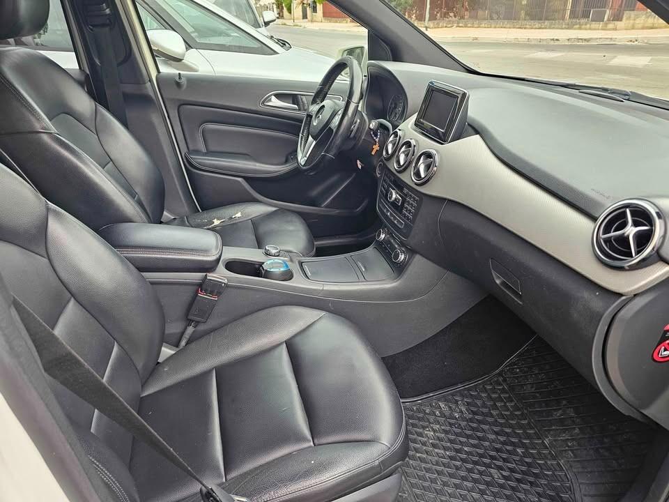 MERCEDES B180 CDI 109CV PREMIUM MOTORE RUMOROSO