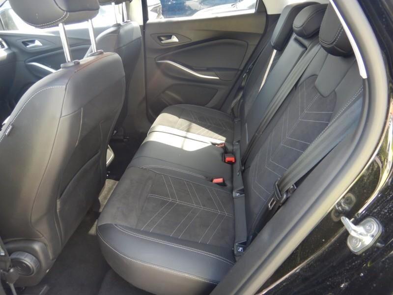 Opel Grandland 1.5 DIESEL ECOTEC 131CV AUT. GS ( FARI LED - TELECAMERA POST. PDC NAVI CERCHI 19 )
