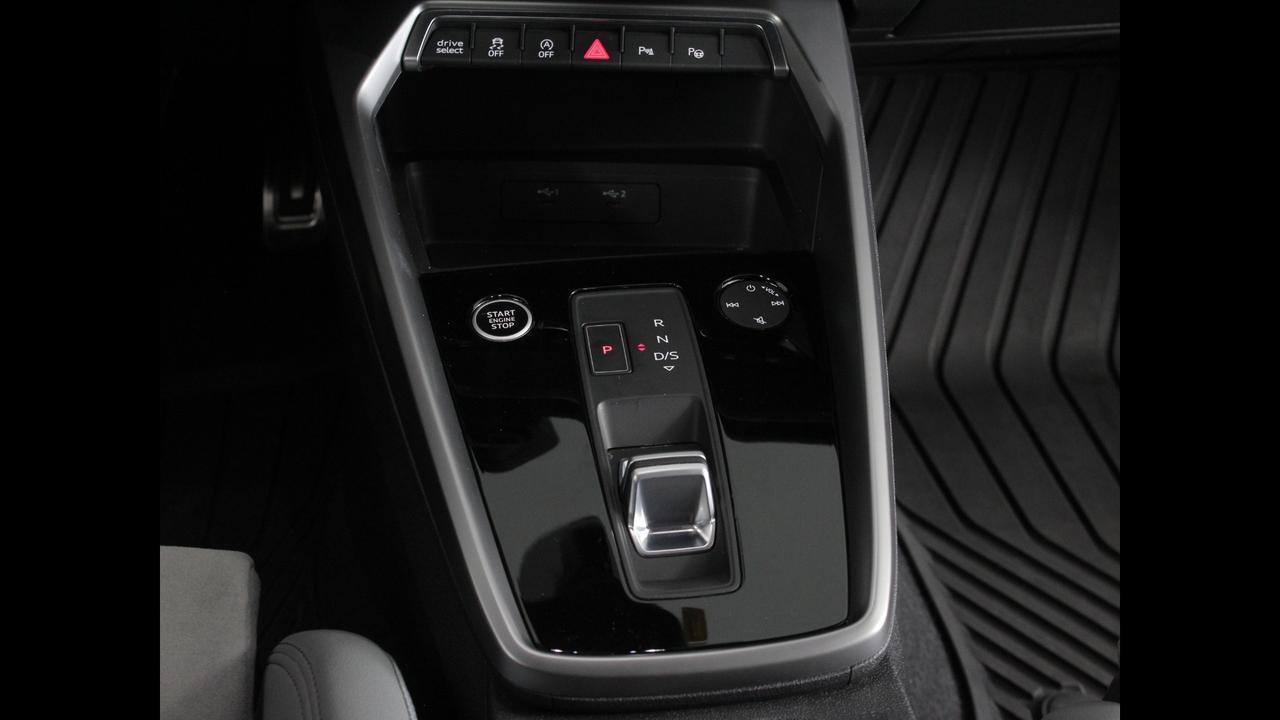 AUDI A3 IV 2020 Sportback - A3 Sportback 40 2.0 tdi S line edition quattro s-tronic