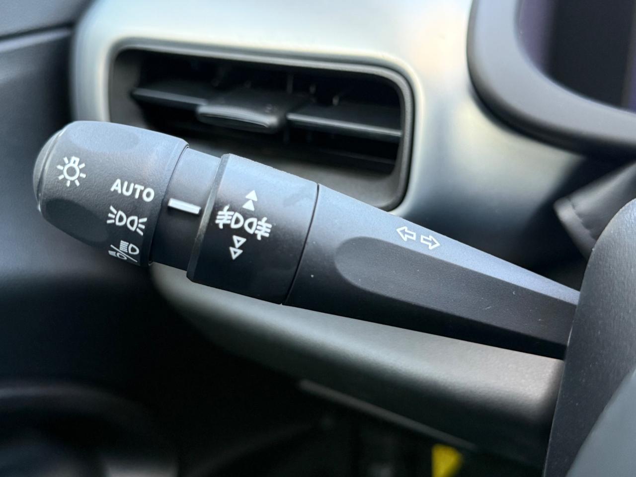 Jeep Avenger 1.2 e-Hybrid 110 cv MHEV Summit