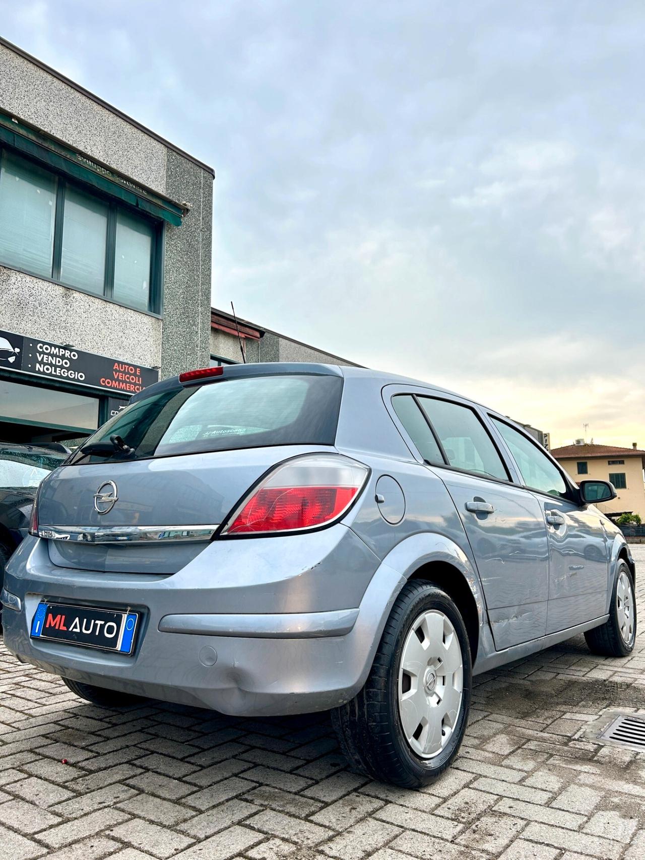 Opel Astra 1.4 16V Twinport 5 porte Cosmo - OK NEOPATENTATO