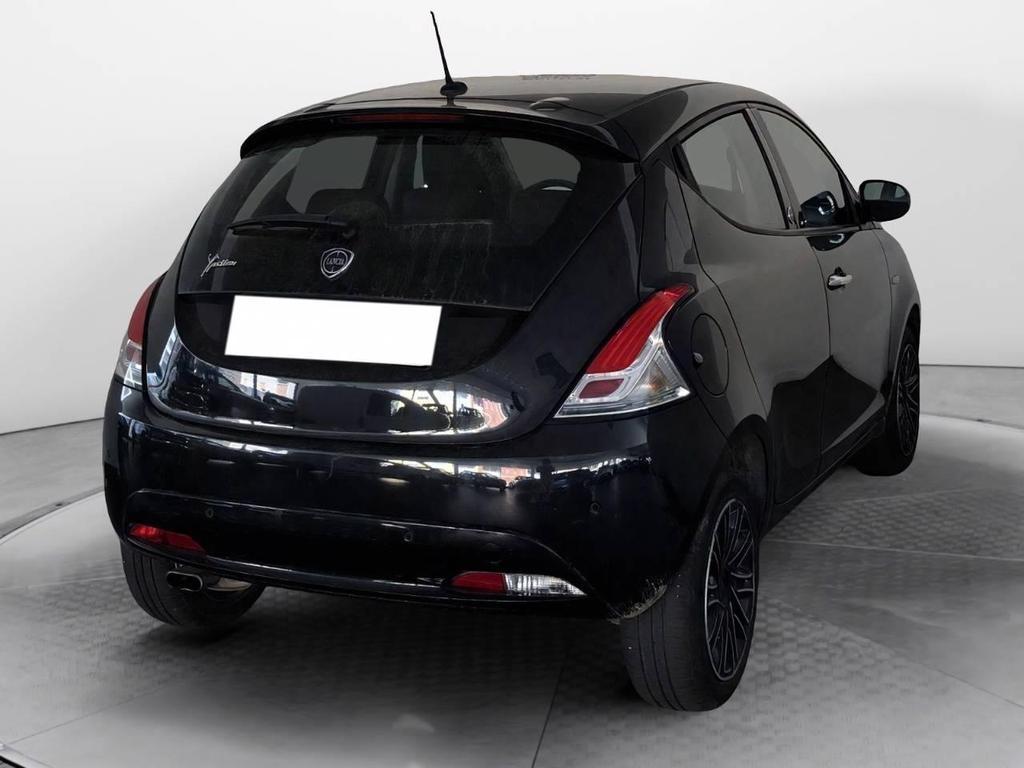 Lancia Ypsilon 5 Porte 1.2 Ecochic Silver