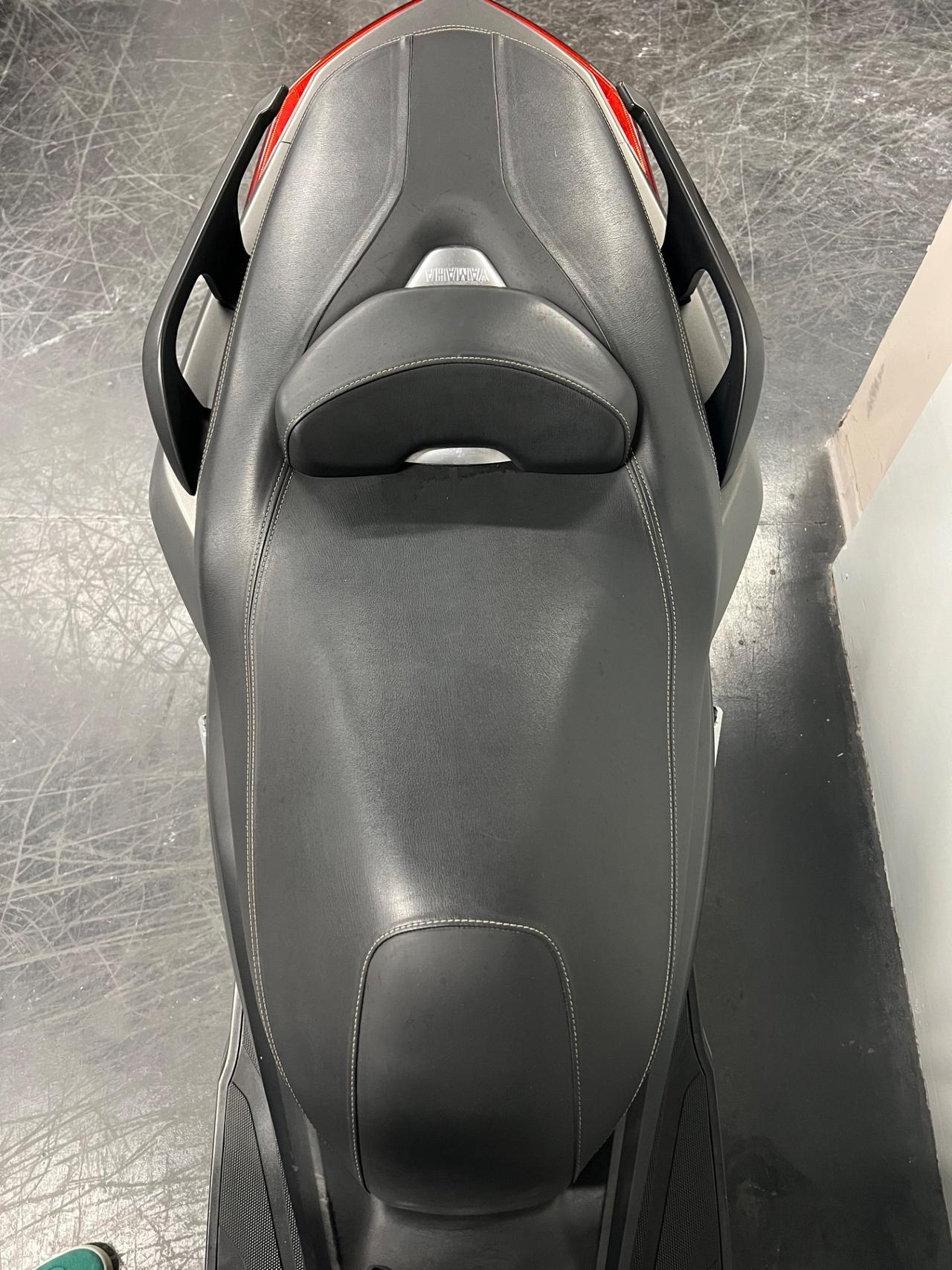 Yamaha X-Max 400
