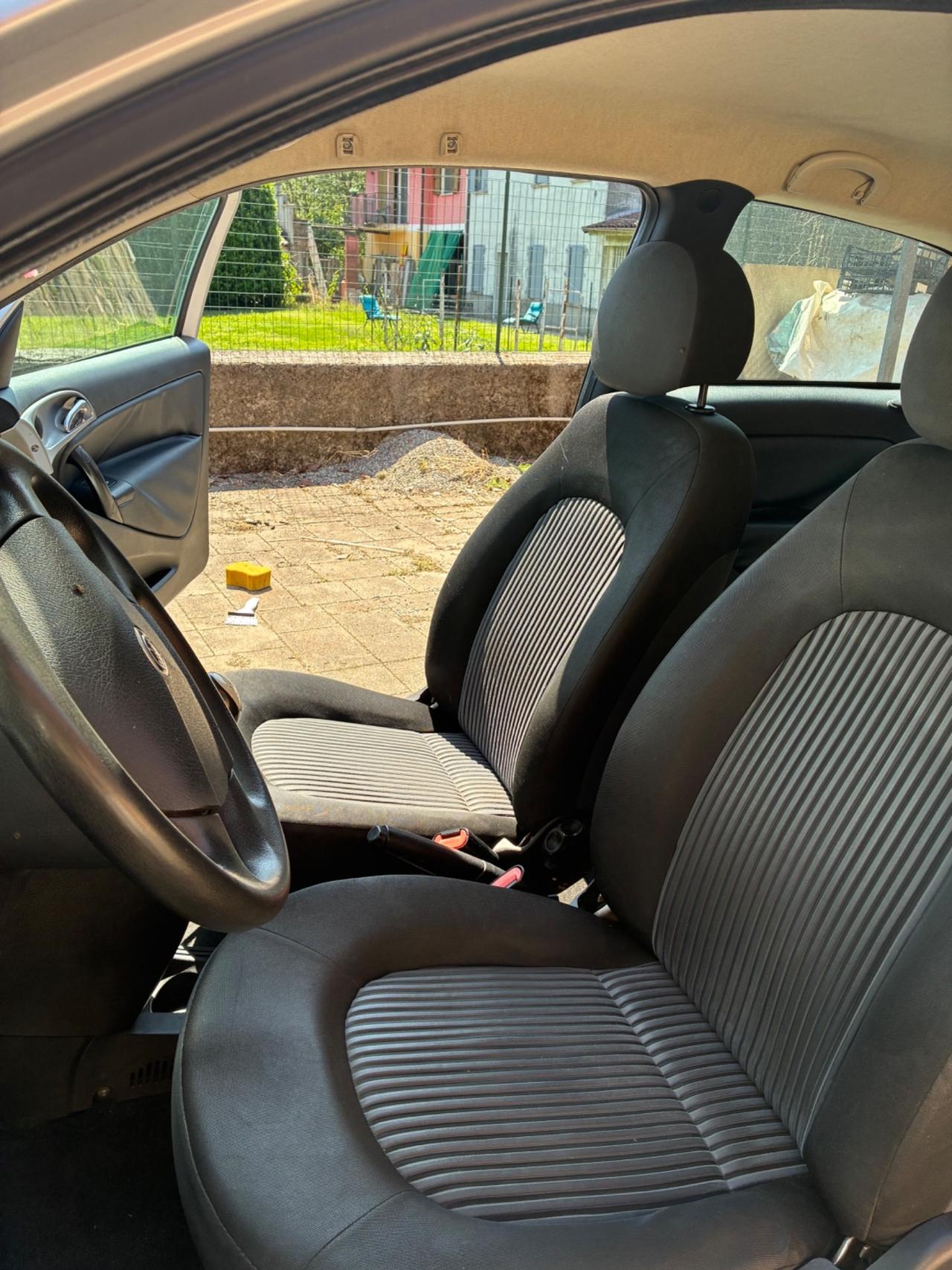 Lancia Ypsilon 1.3 MJT 75 CV Modamilano