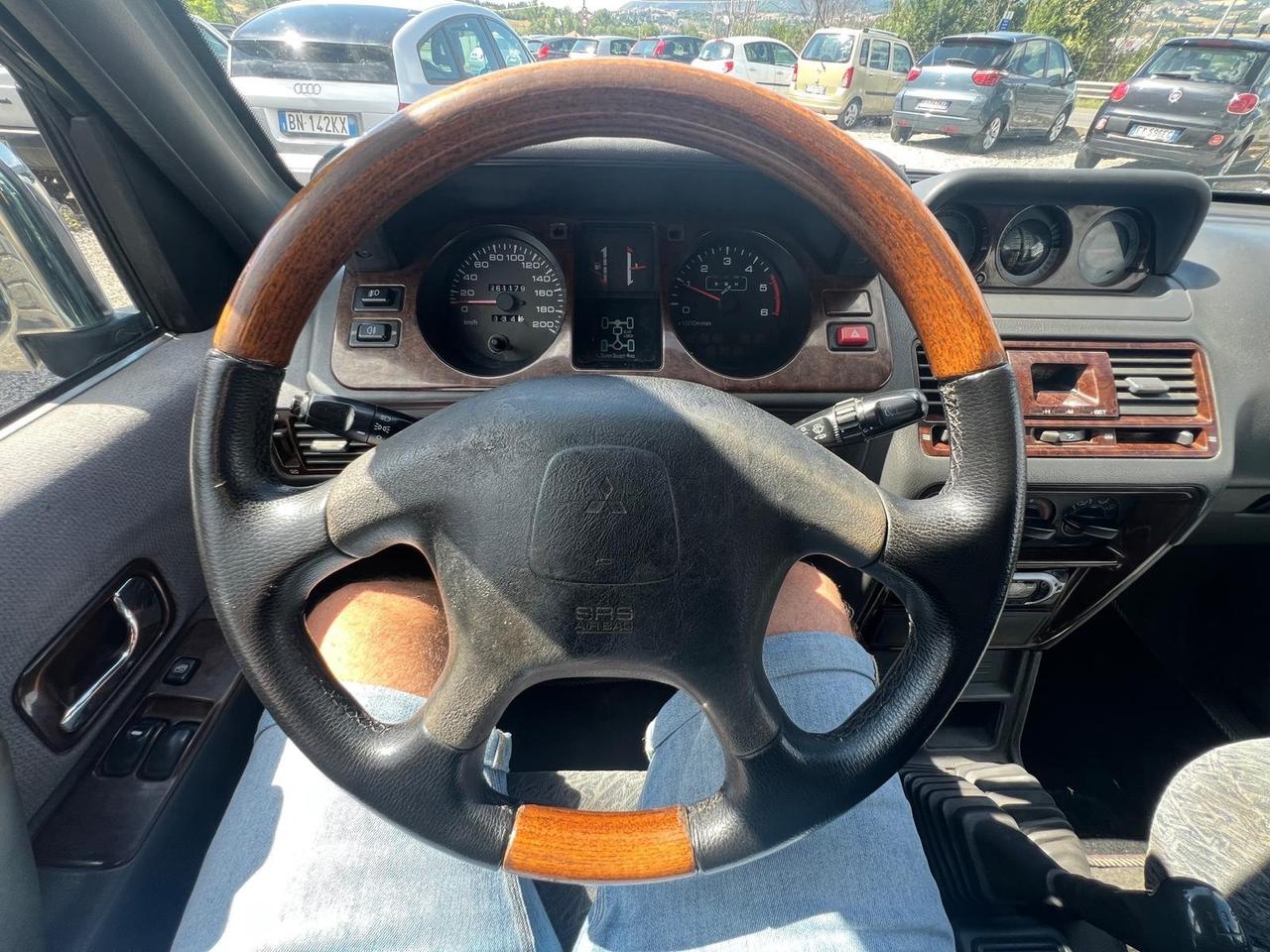 Mitsubishi Pajero 2.5 TDI Metal-top S.S. GLS Target