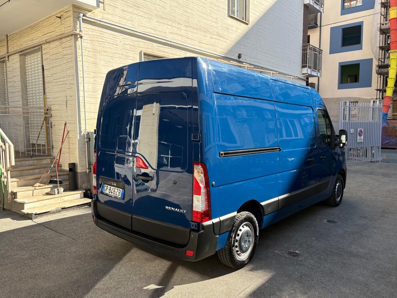 Renault Master T33 2.3 dCi 135 PM-TM Furgone Start €17500 +IVA