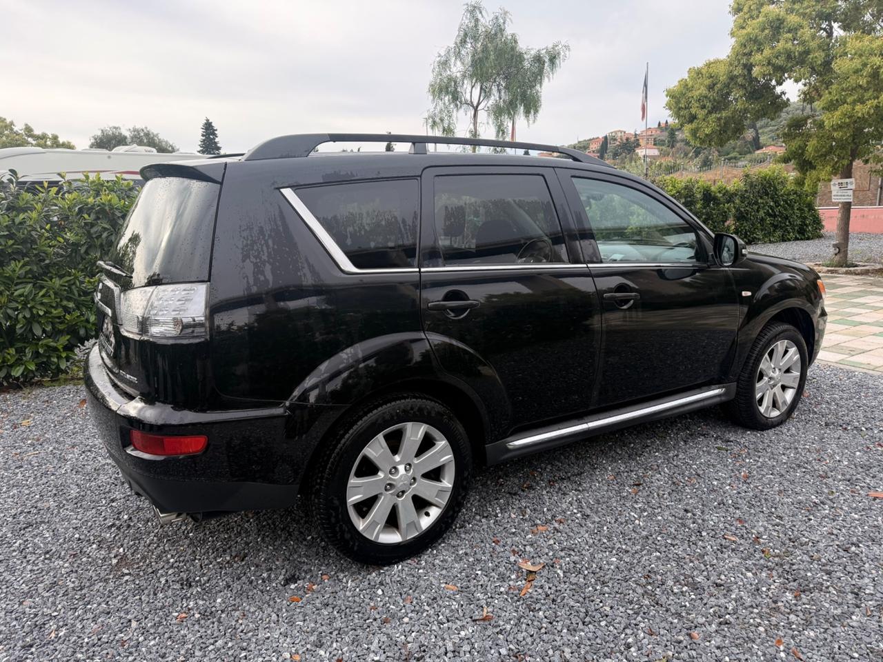Mitsubishi Outlander 2.2 DI-D TC-SST Instyle DPF 7p