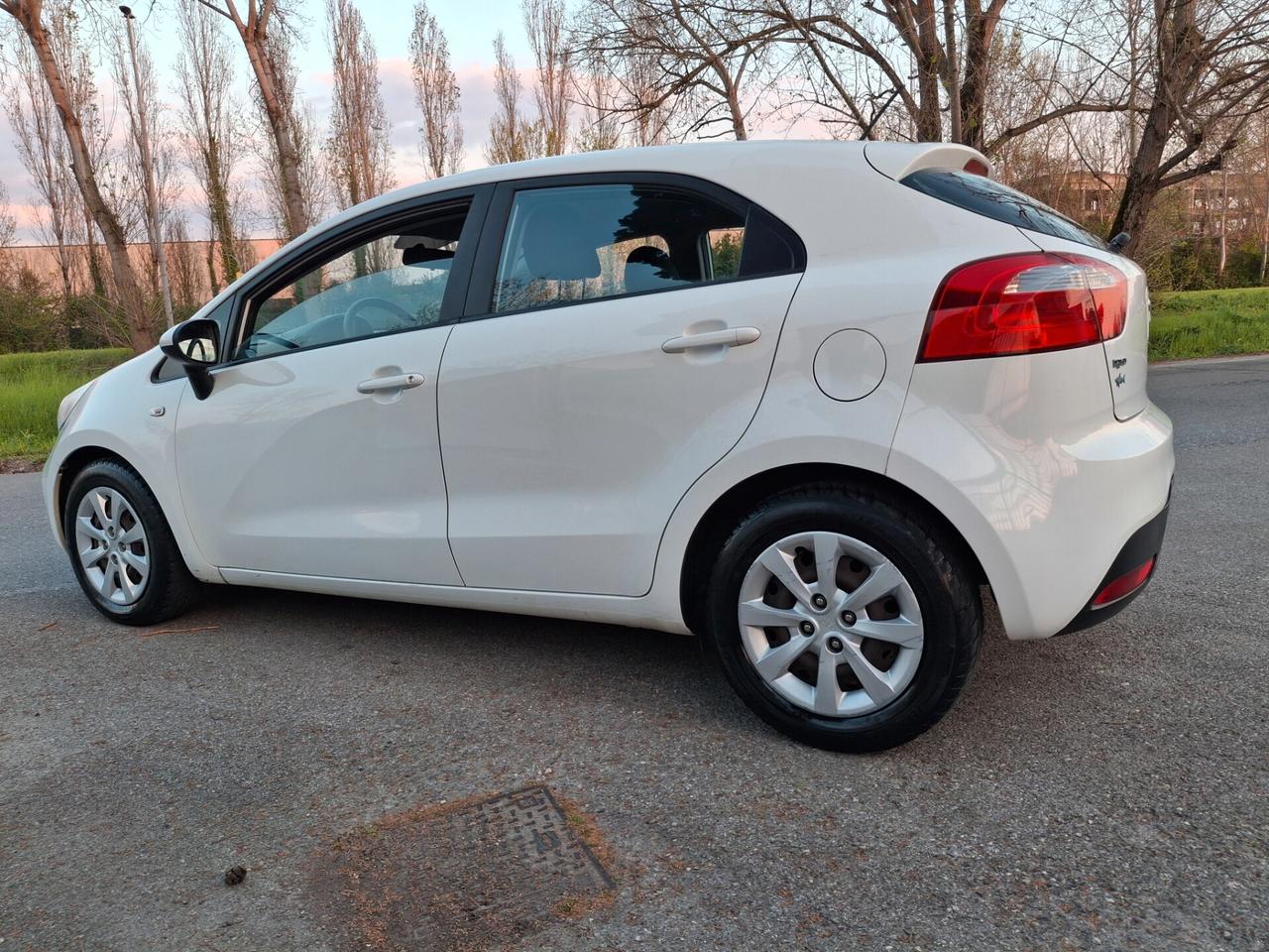 Kia Rio 1.1 CRDi WGT 5p. EX-DIESEL-CERCHI LEGA-