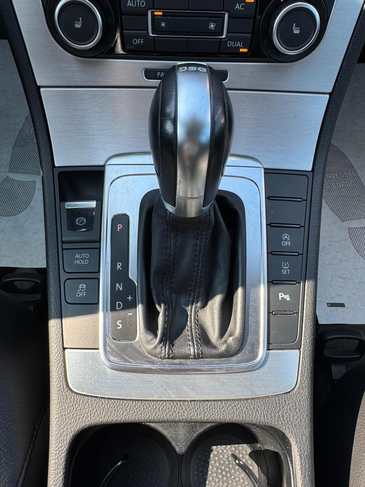 Volkswagen Passat VARIANT 2.0 TDI 140CV DSG HIGHLINE 2012