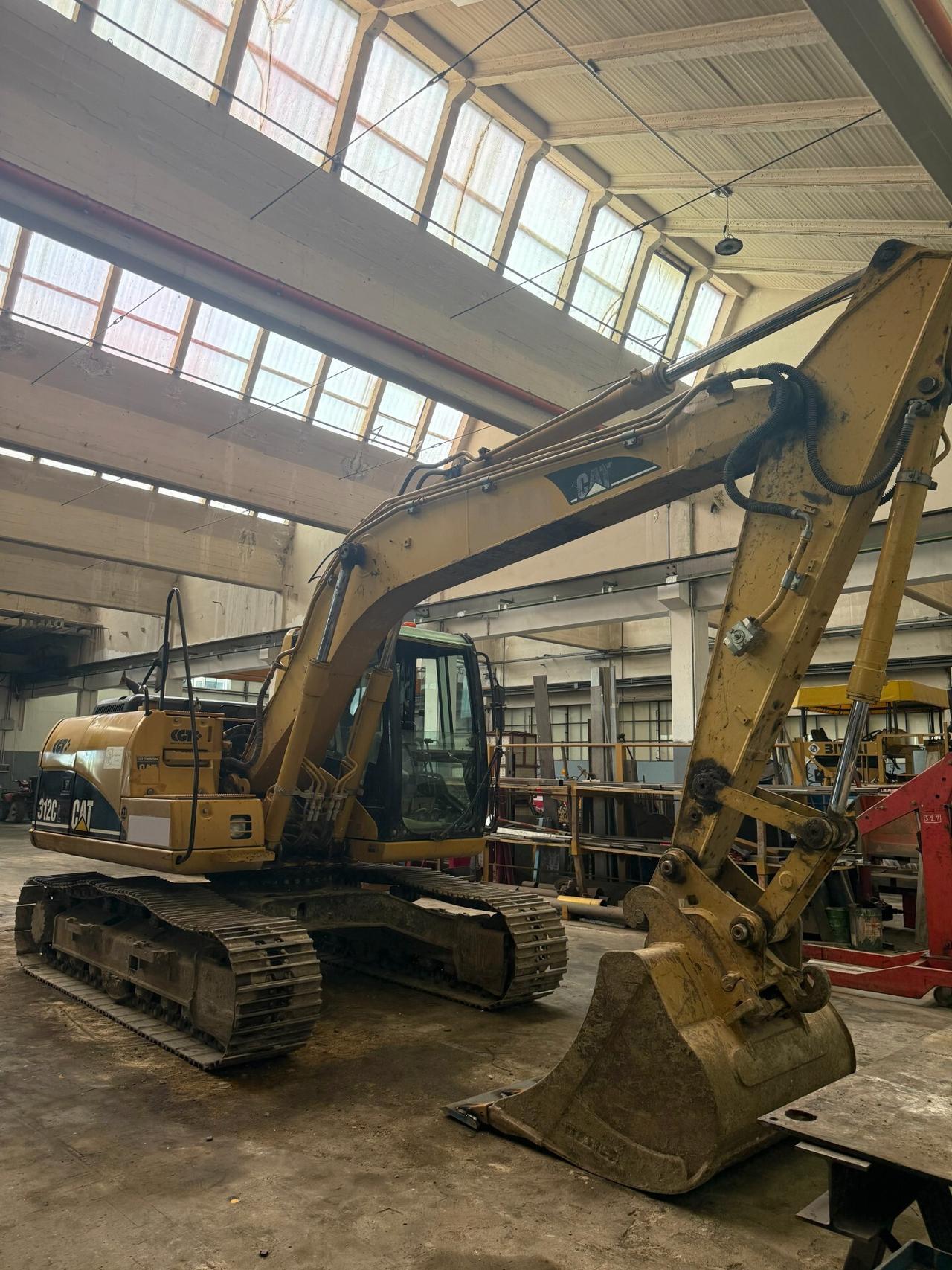 Caterpillar 312C l, att. rapido, 3 benne
