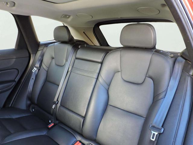 VOLVO XC60 B5 (d) AWD Geartronic Inscription