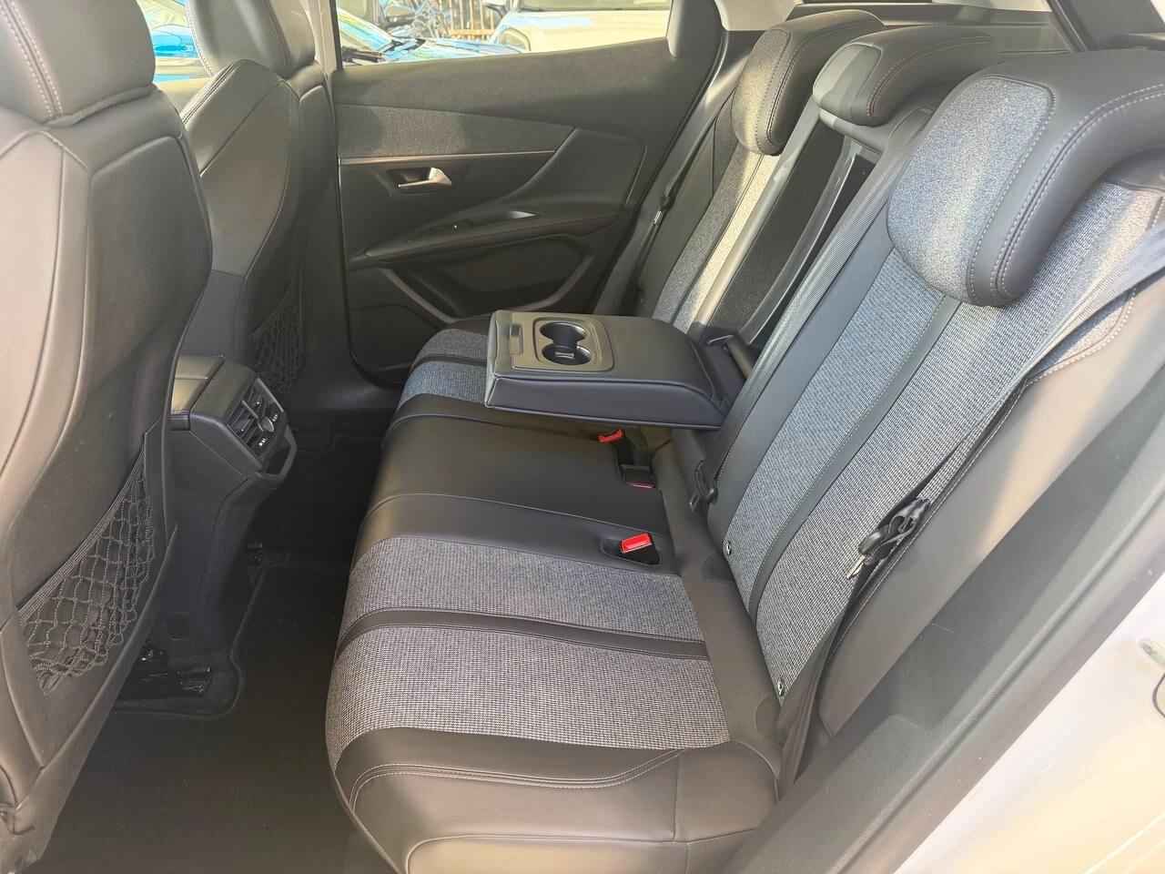 Peugeot 3008 2019 130 S&S Allure KIT 8MM