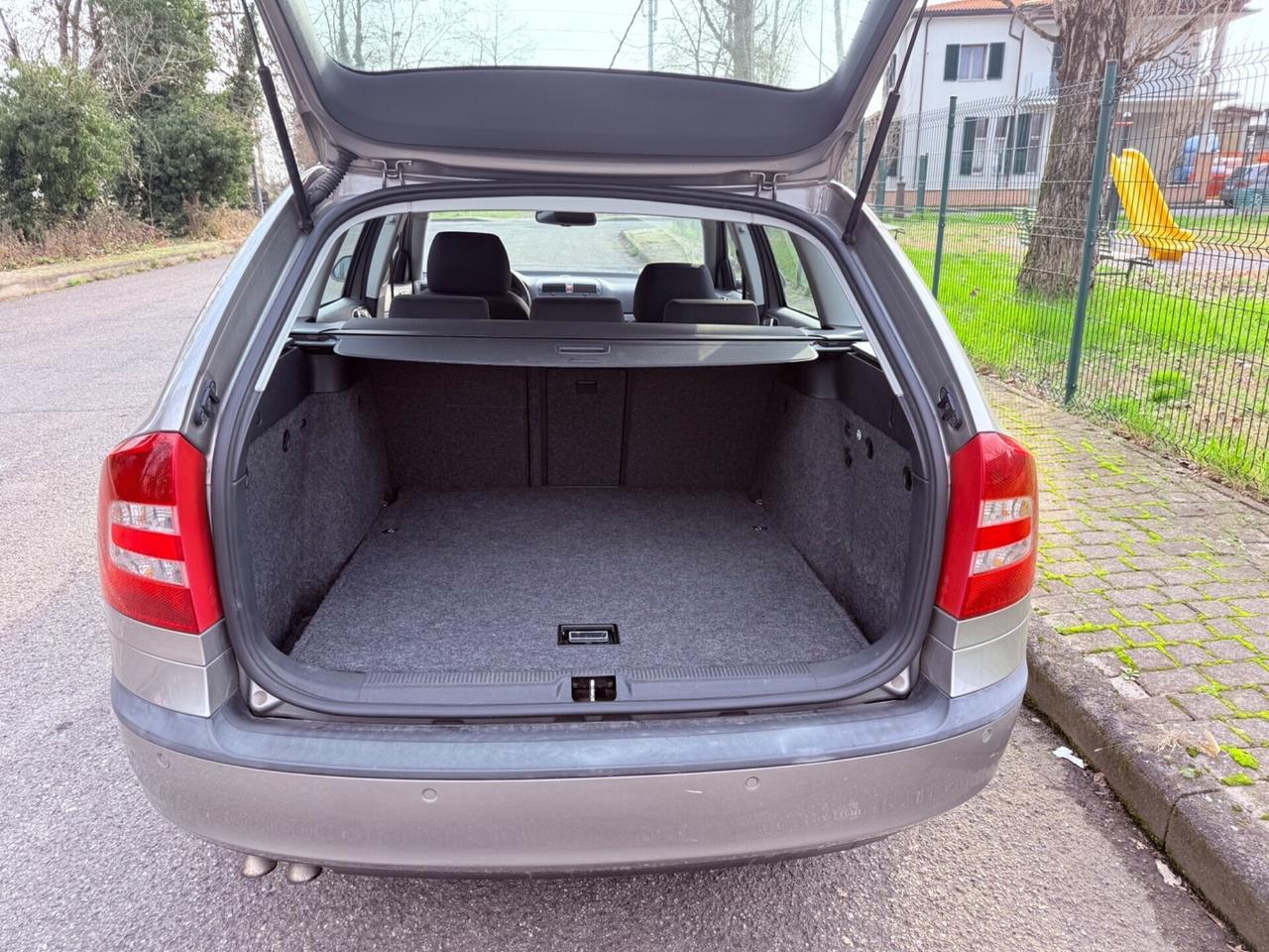 Skoda Octavia 2.0TDI- UNICO PROPRIETARIOOOO!!