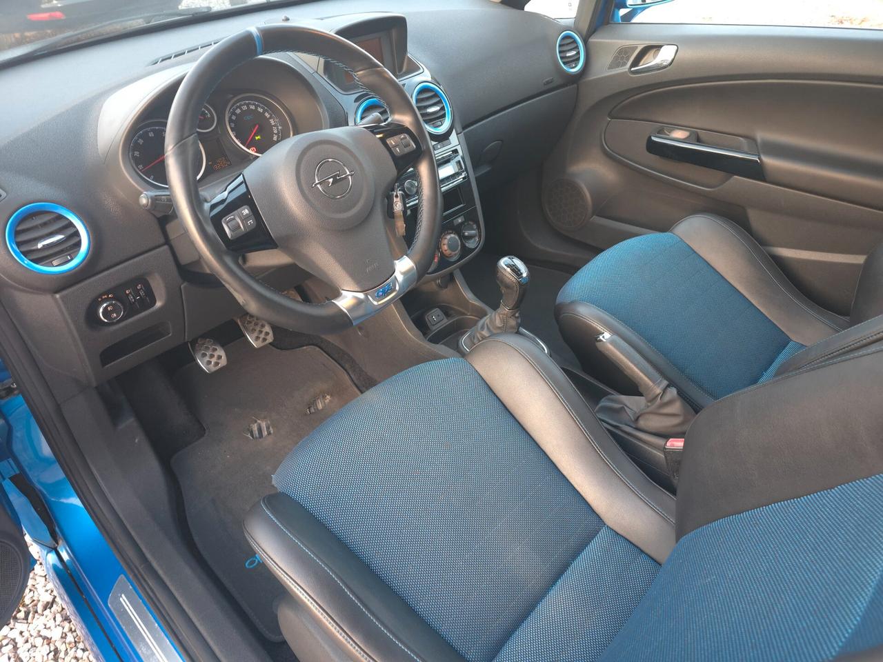 Opel Corsa 1.6 T 192CV 3 porte OPC