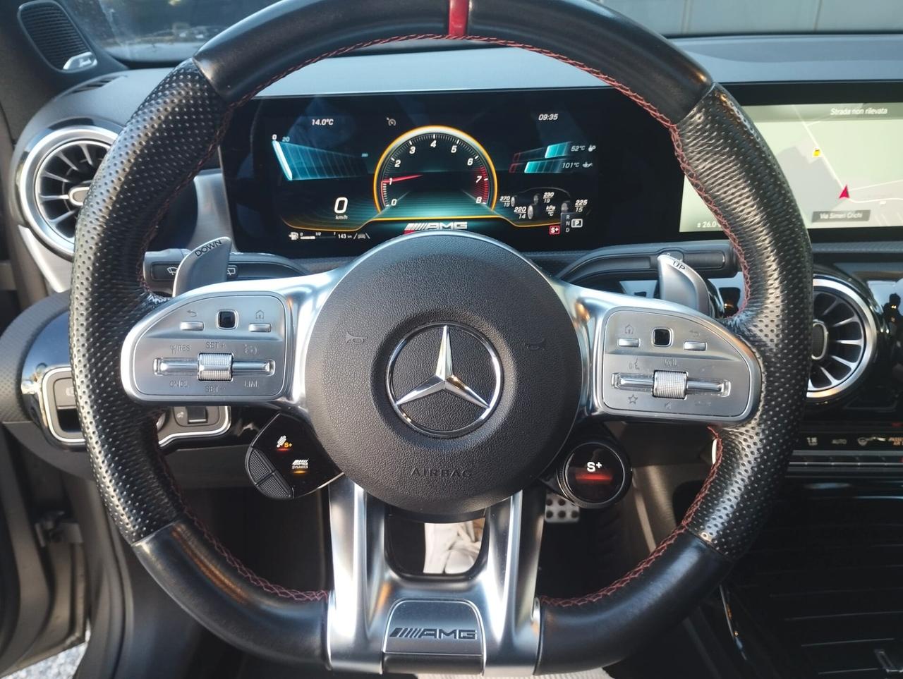 Mercedes-benz A 35 AMG RACE EDITION