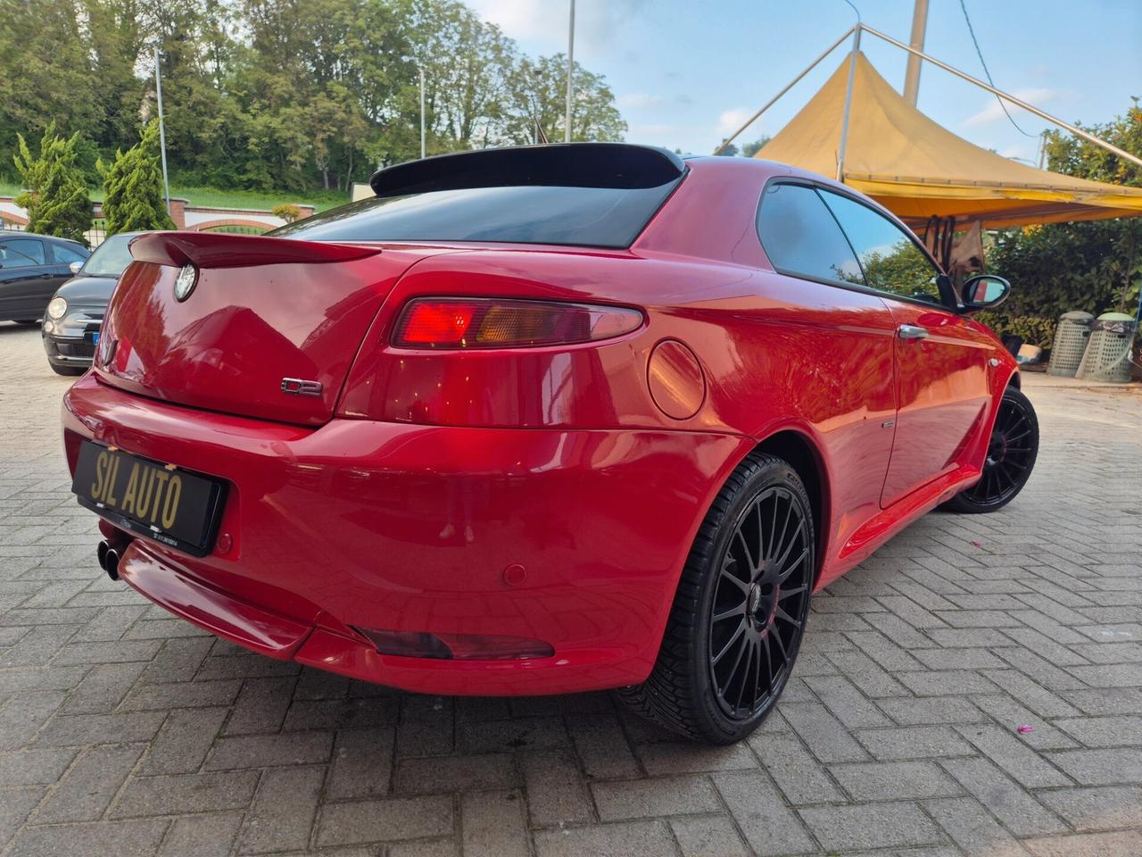 Alfa Romeo GT 1.9 JTDM 16V Distinctive Q2