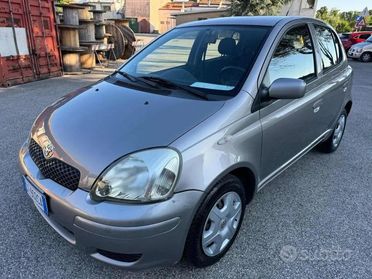 TOYOTA Yaris 1.0i 16V cat 5 porte Sol