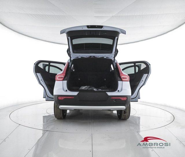 VOLVO XC40 B3 Mild hybrid Benzina Essential