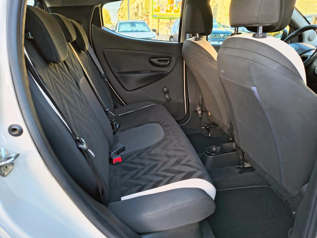 LANCIA YPSILON 1.2 BENZINA SOLO 48.000 KM 2017