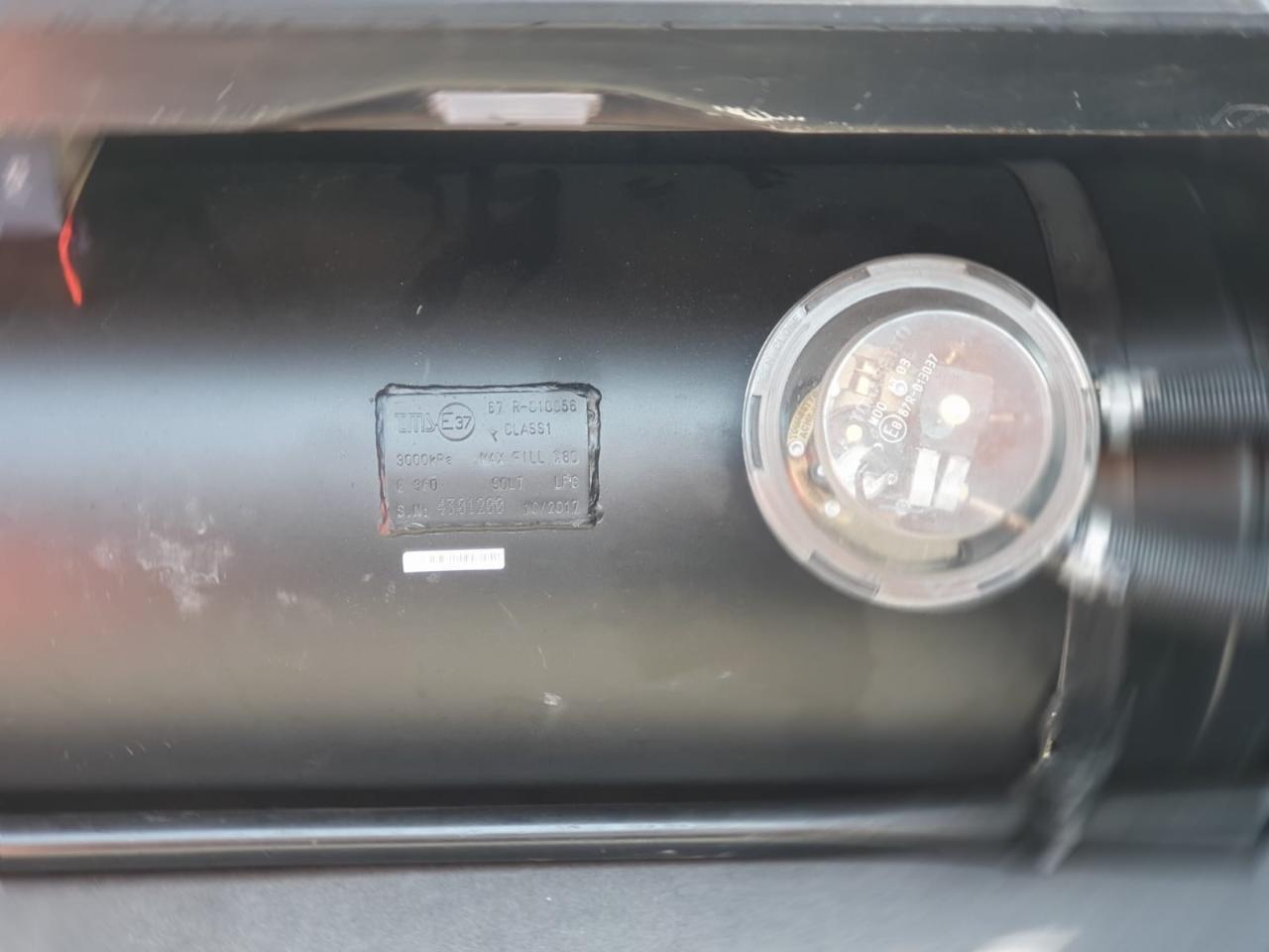 Mercedes-Benz 200 E cat (3933308846 DIEGO)