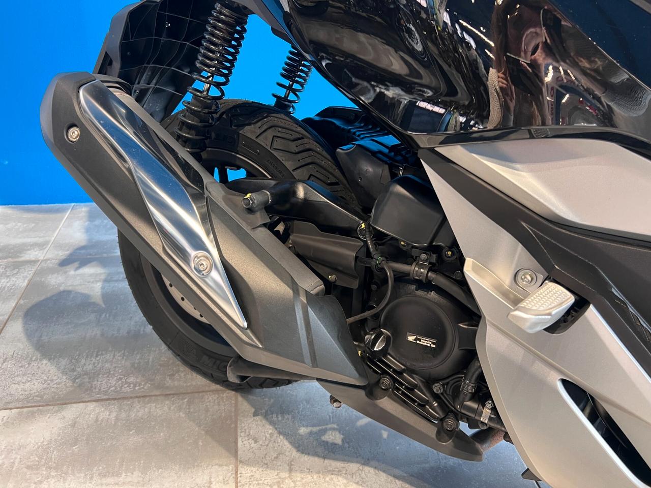 Honda Forza 300