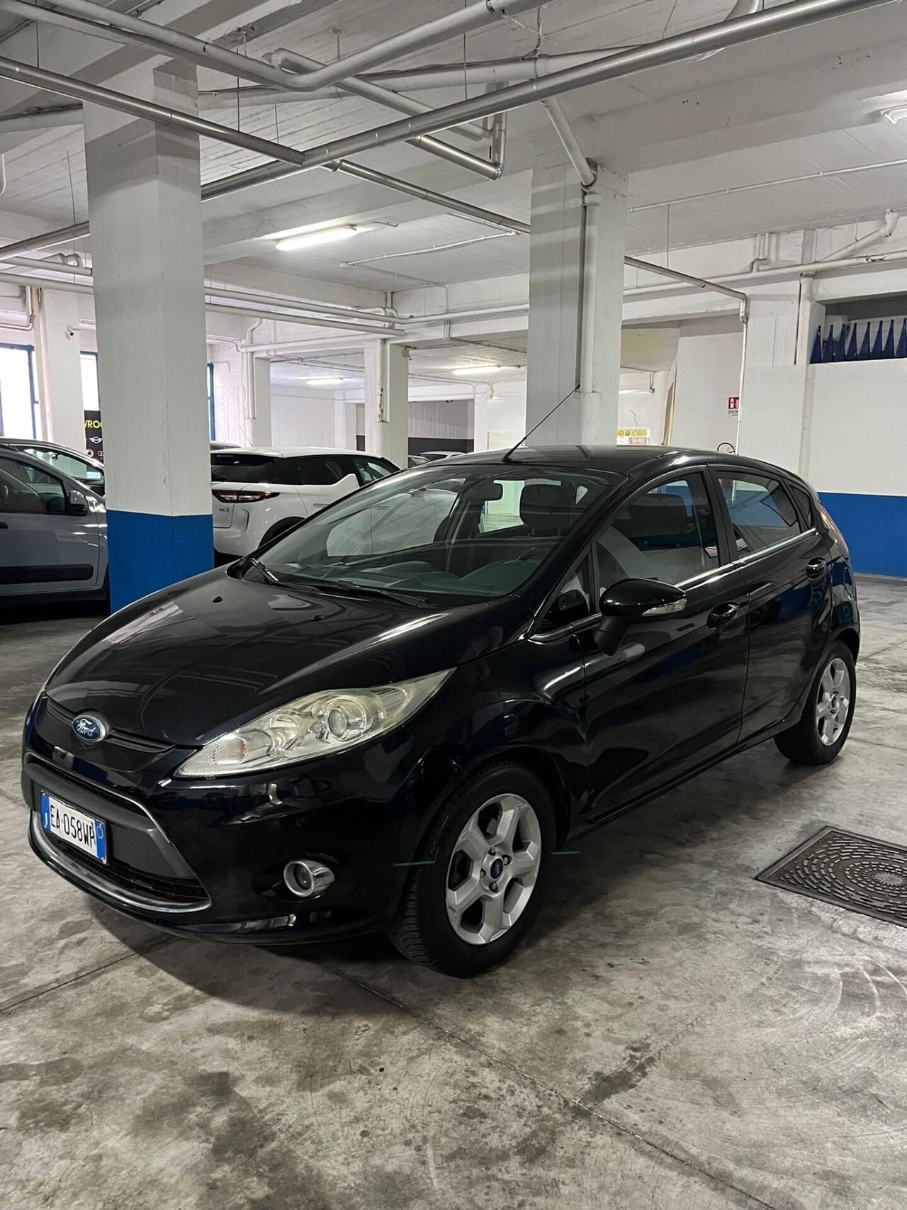 Ford Fiesta 1.4 5 porte Bz.- GPL Titanium