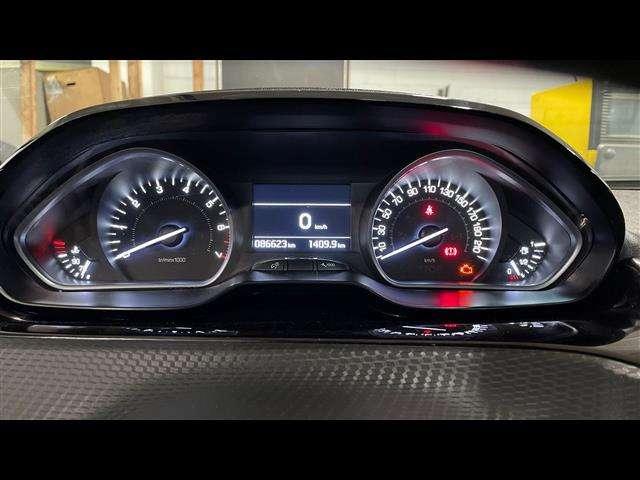 Peugeot 208 5p 1.2 puretech Allure 82cv