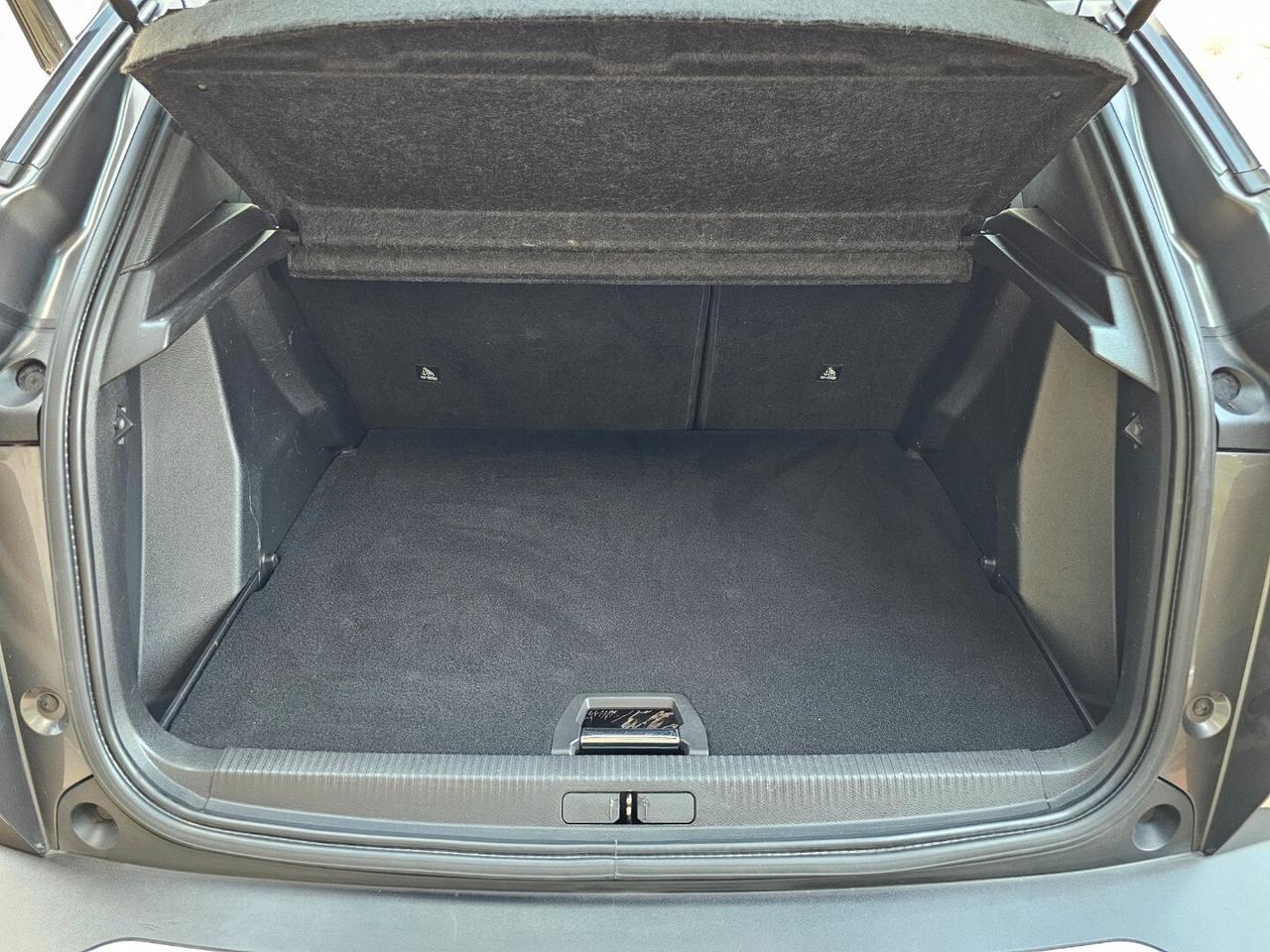 Peugeot 2008 PureTech 130 S&S EAT8 Allure Navi Pack