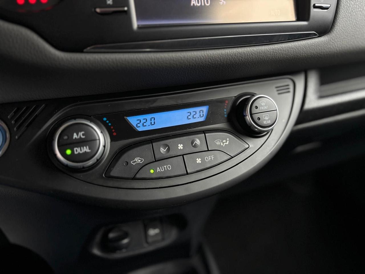 Toyota Yaris 1.5 Hybrid 5 porte Business