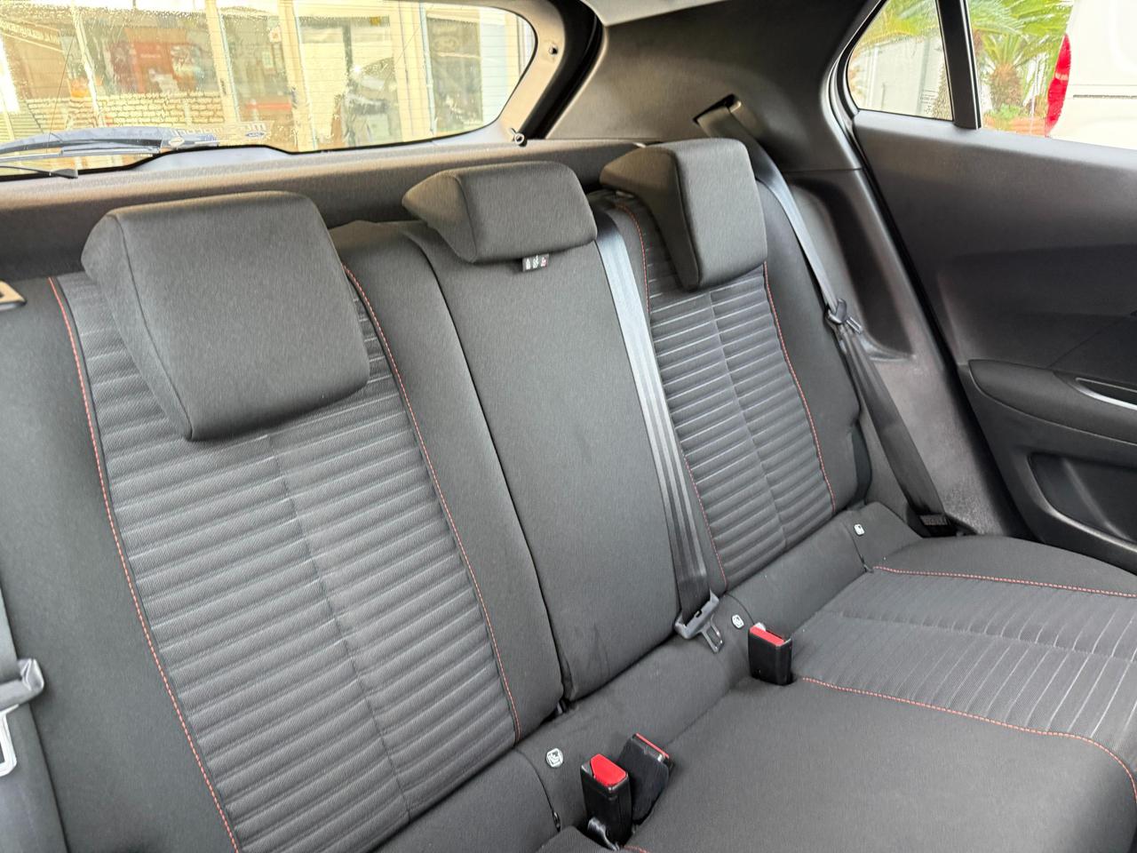 Peugeot 2008 2008 1.5 bluehdi Active s&s 110cv