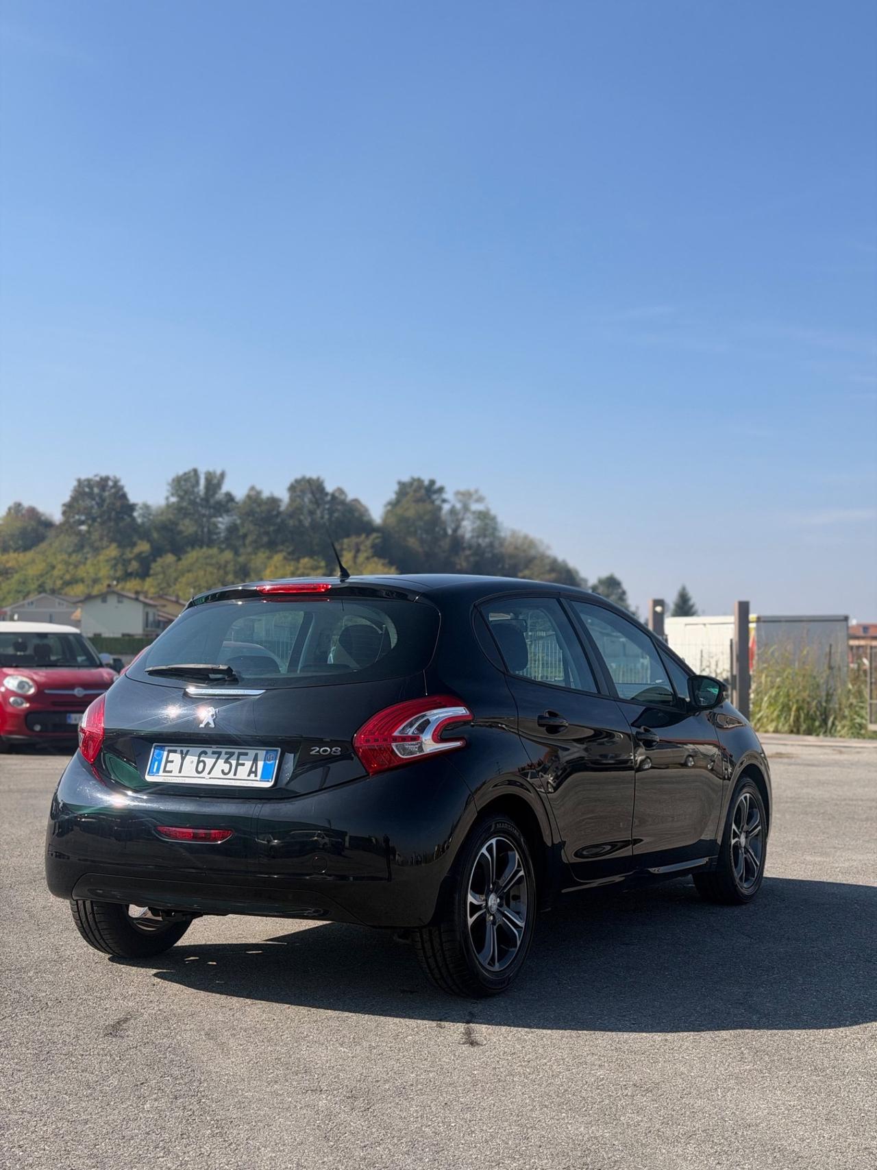 Peugeot 208 GARANZIA 12 MESI