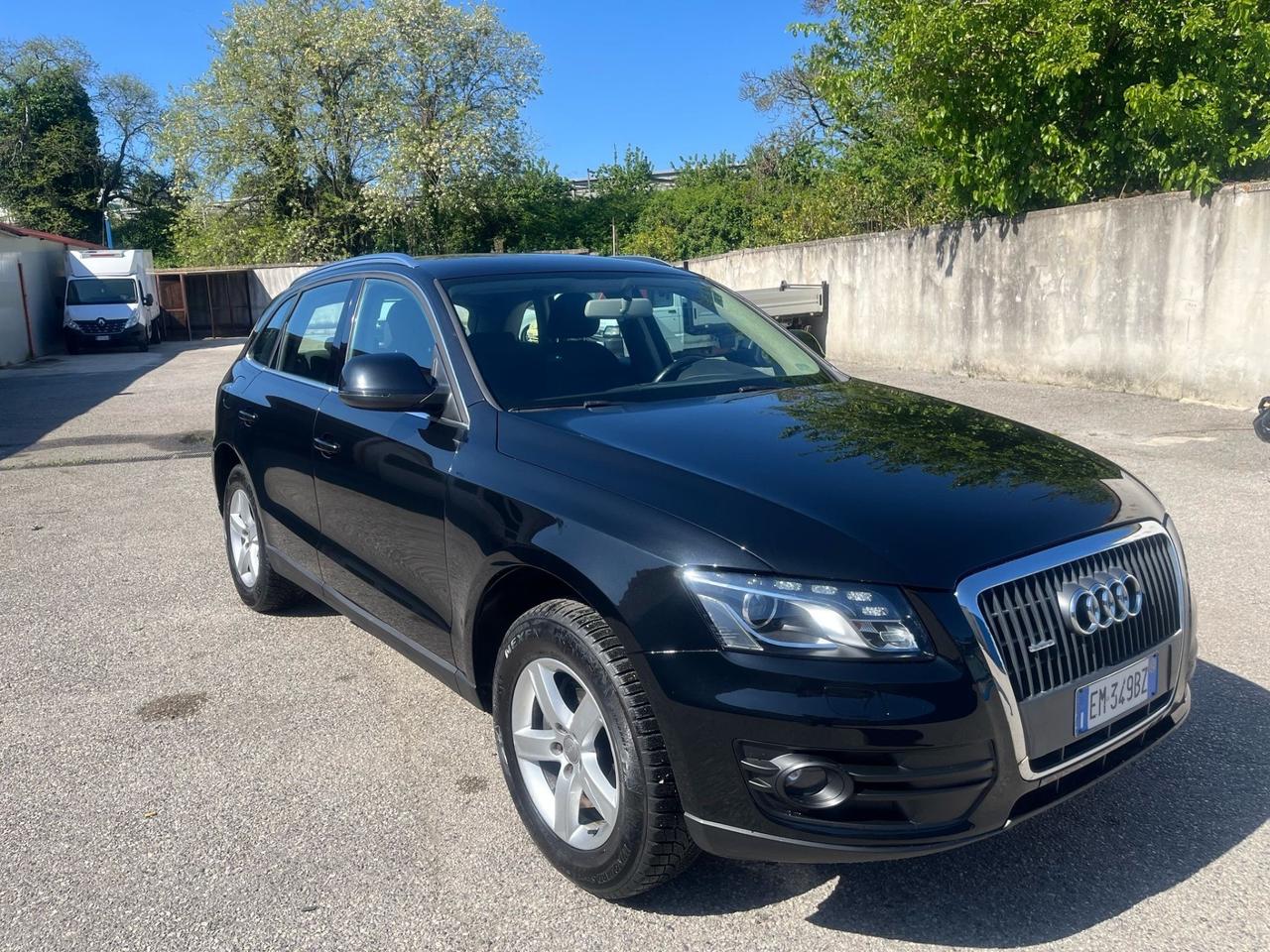 Audi Q5-2.0 tdi/170 cv-s.tronic-4X4-2012