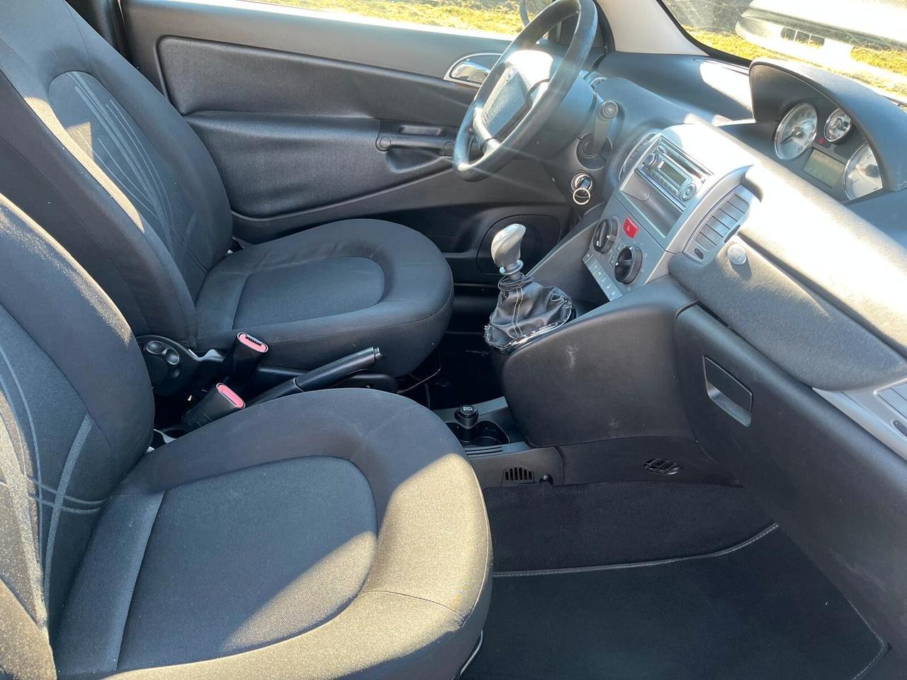 Lancia Ypsilon 1.2 69 CV