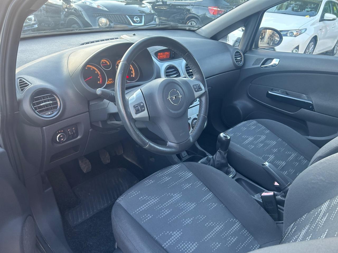 Opel Corsa 1.2 Benzina 68000Km Ok Neopatentati