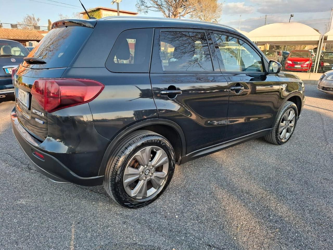Suzuki Vitara 1.4 Hybrid Top